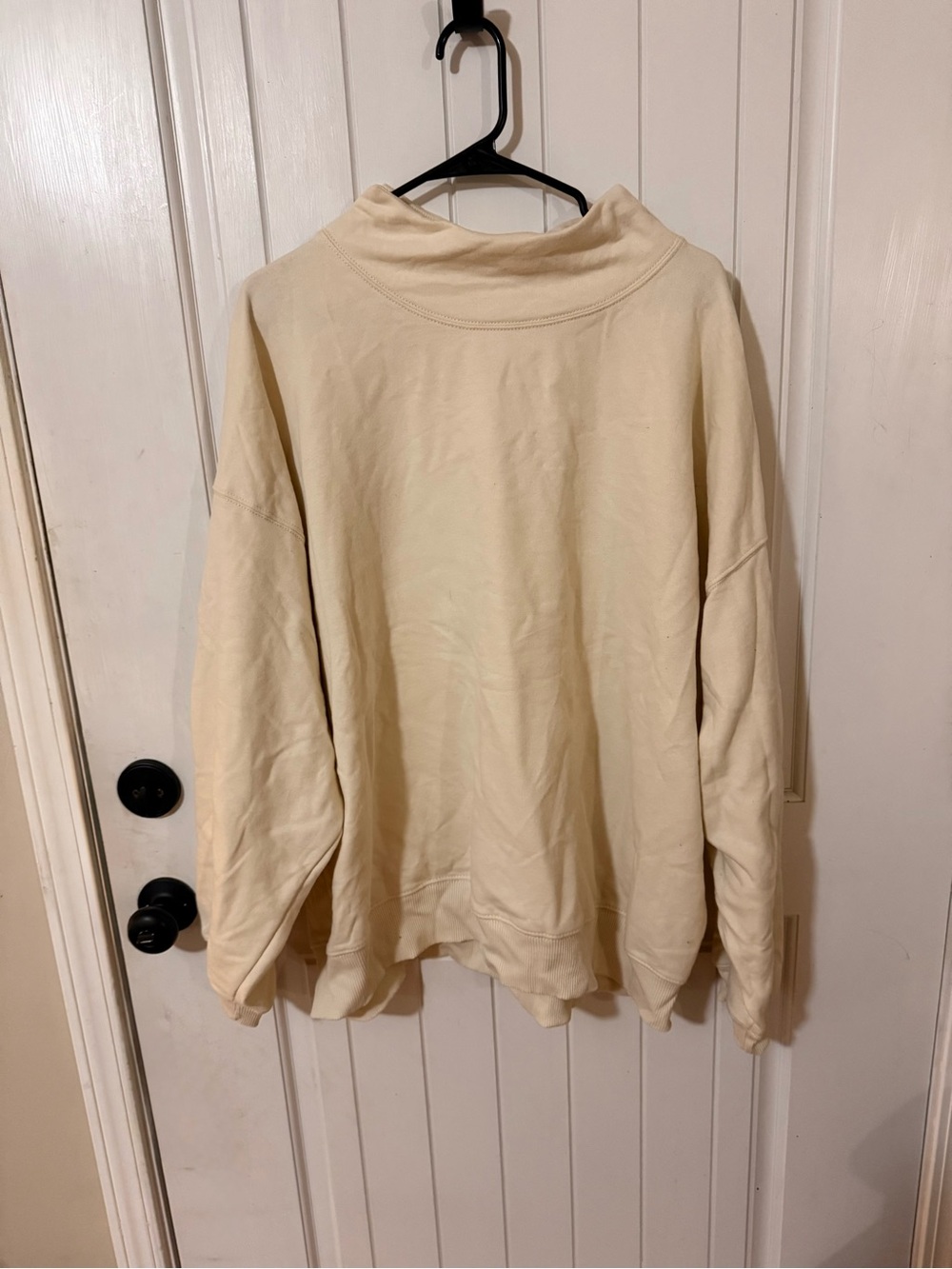 American Eagle Cream Mock Neck Sweatshirt